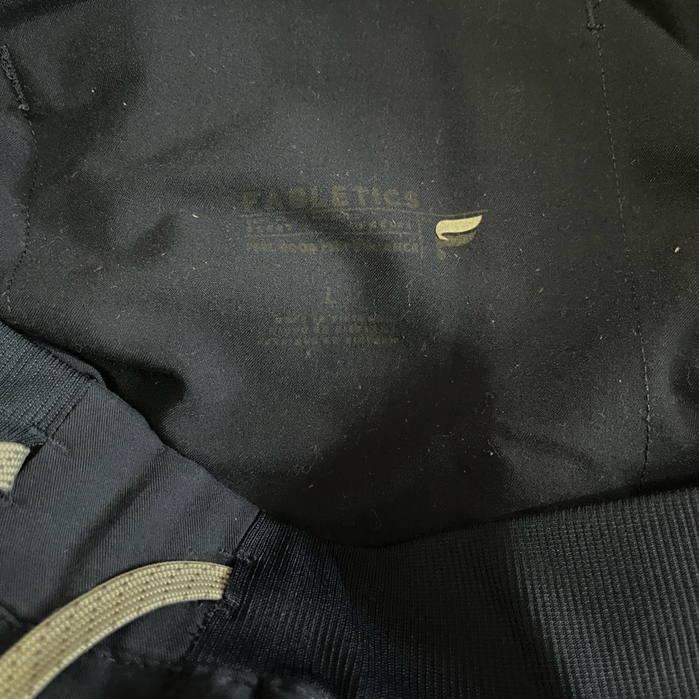 Navy blue scrub set - Picture 3 of 3